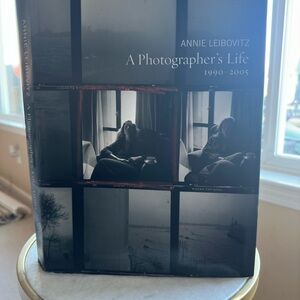 Annie Leibovitz: A Photographer's Life 1990-2005 Book